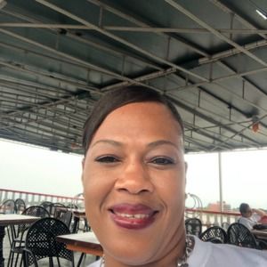 Meet your Posher, Stacy